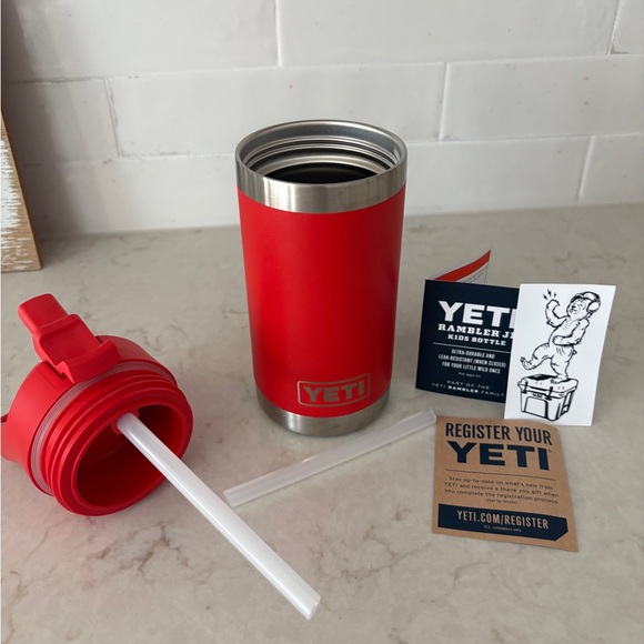 Brand New Yeti Rambler Jr 12 oz Kids Bottle Canyon Red - Picture 1 of 15